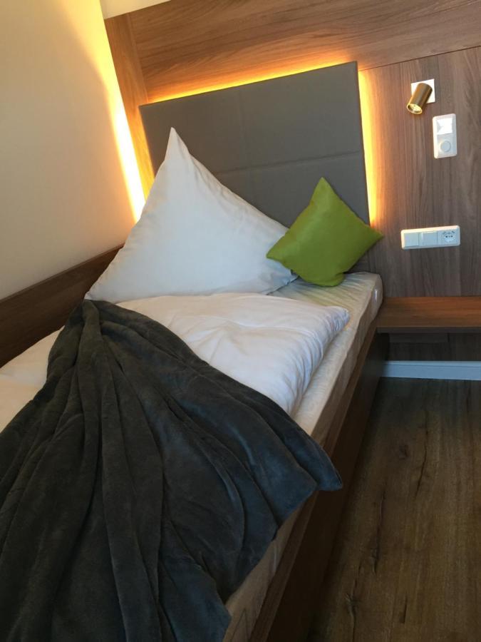Landgasthof-Hotel Zur Linde Großenlüder Dış mekan fotoğraf